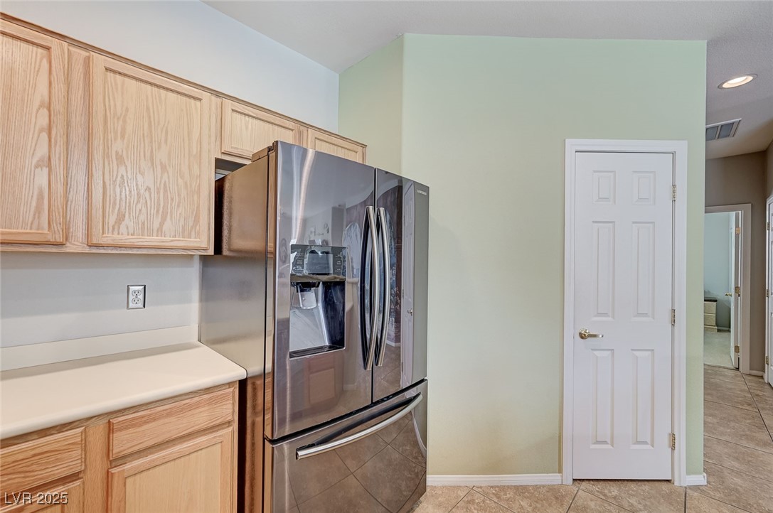 3739 Squirrel Street