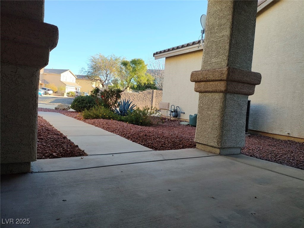 3739 Squirrel Street