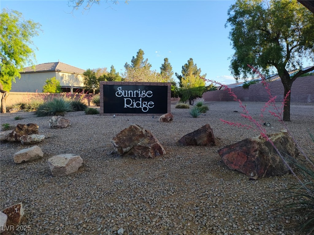 3739 Squirrel Street