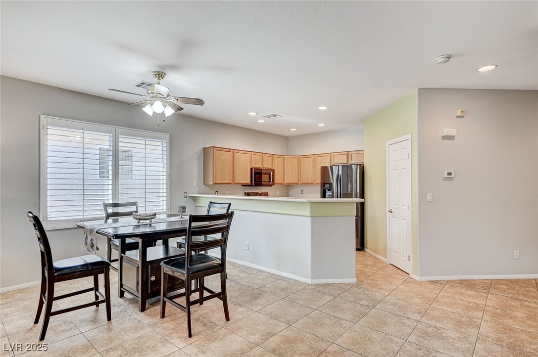 3739 Squirrel Street