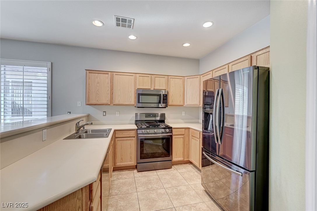 3739 Squirrel Street