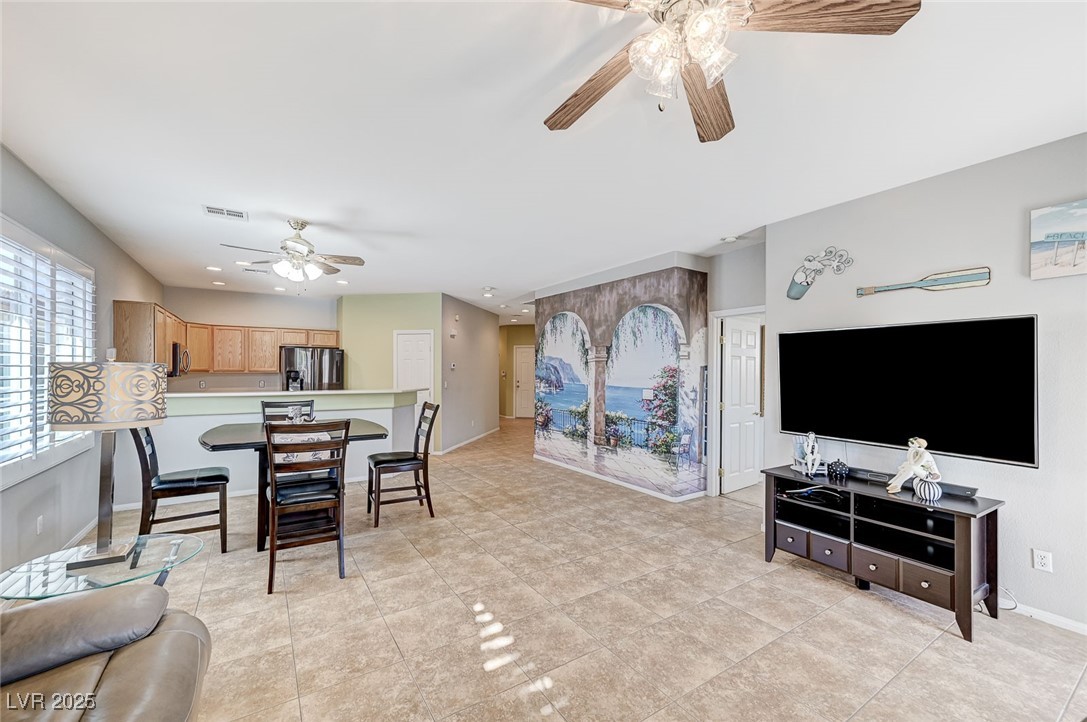 3739 Squirrel Street