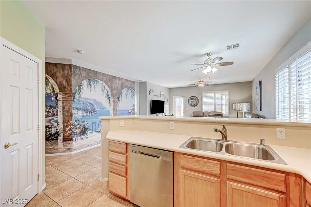 3739 Squirrel Street