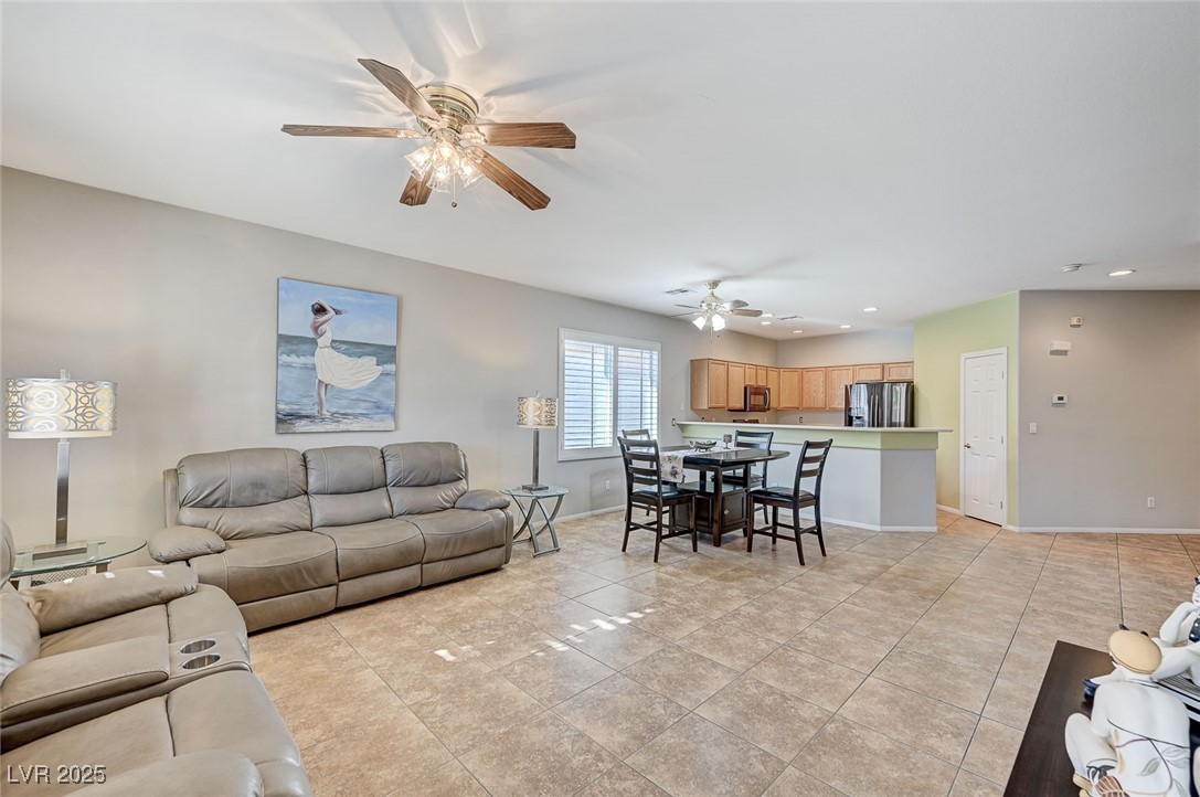 3739 Squirrel Street