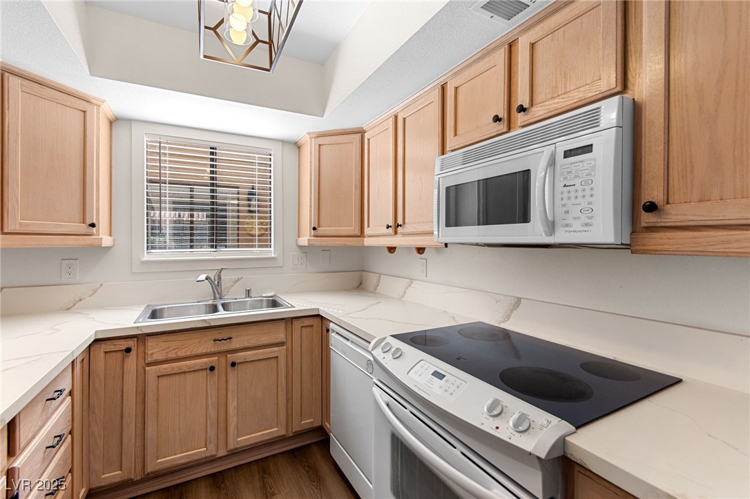 1865 Arbol Verde Way