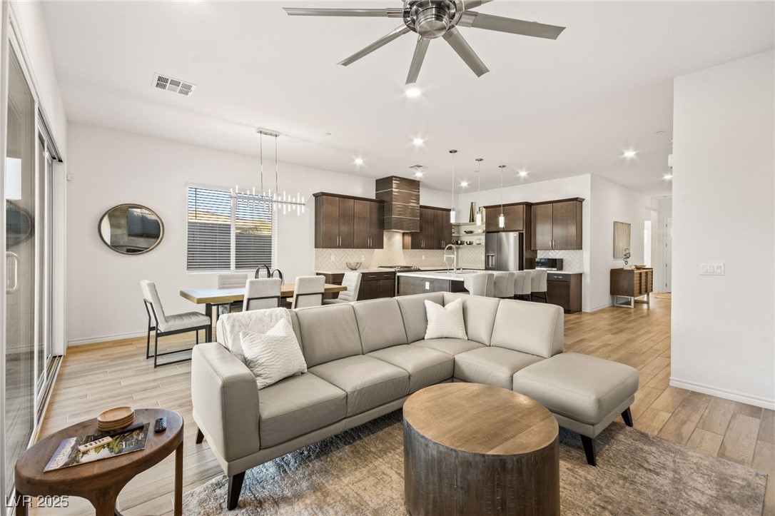 52 Reverie Heights Avenue