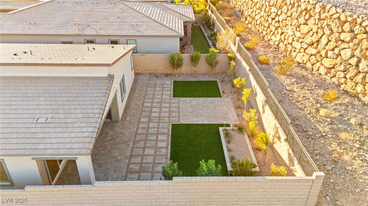 52 Reverie Heights Avenue