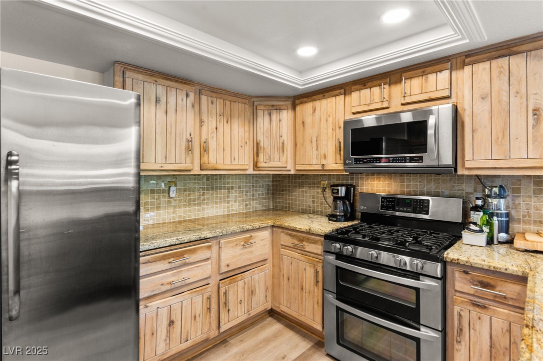 7363 Mission Hills Drive