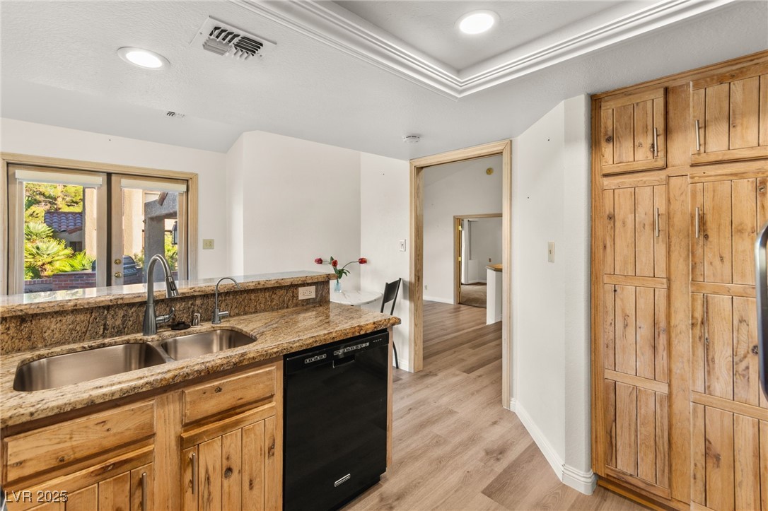 7363 Mission Hills Drive