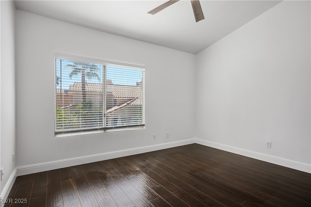 2439 Avenida Flores