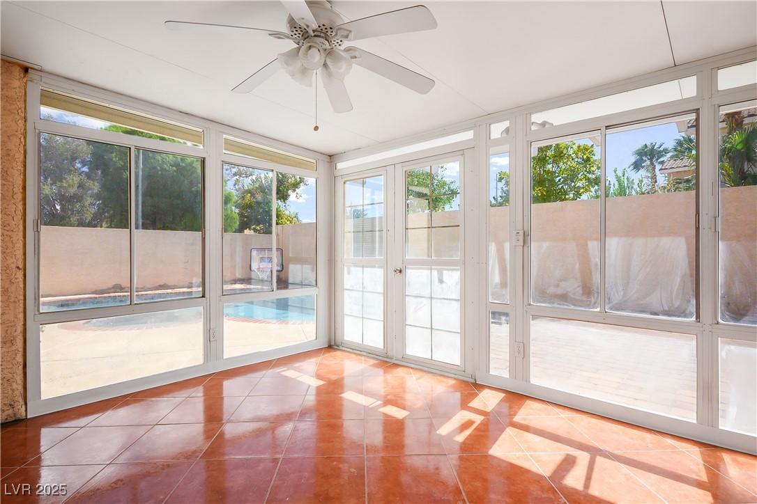 2439 Avenida Flores