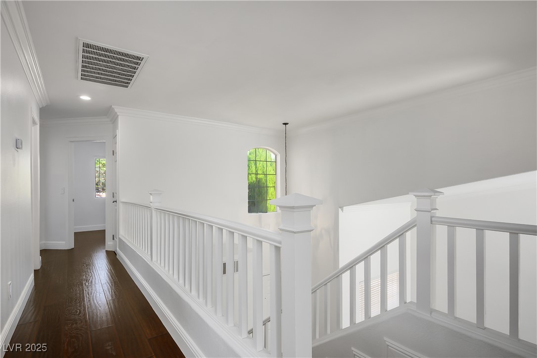 2439 Avenida Flores