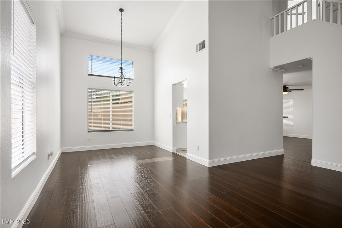 2439 Avenida Flores