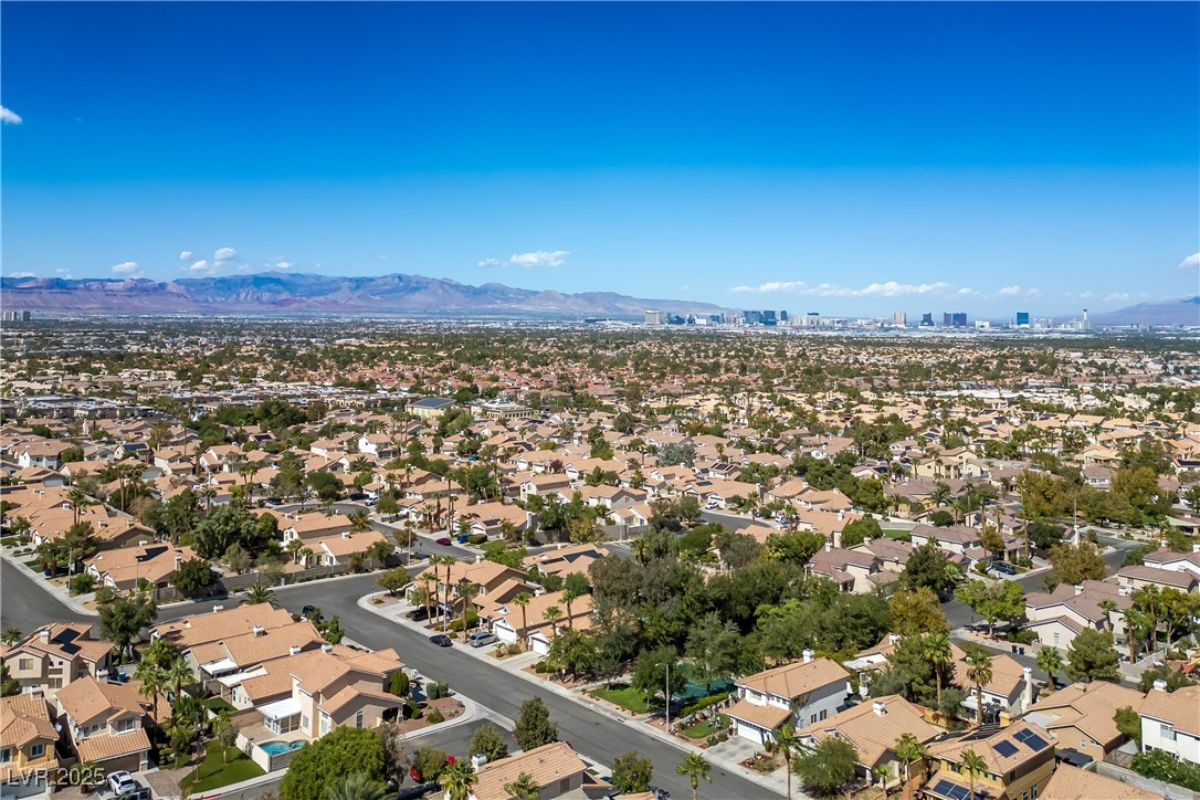 2439 Avenida Flores