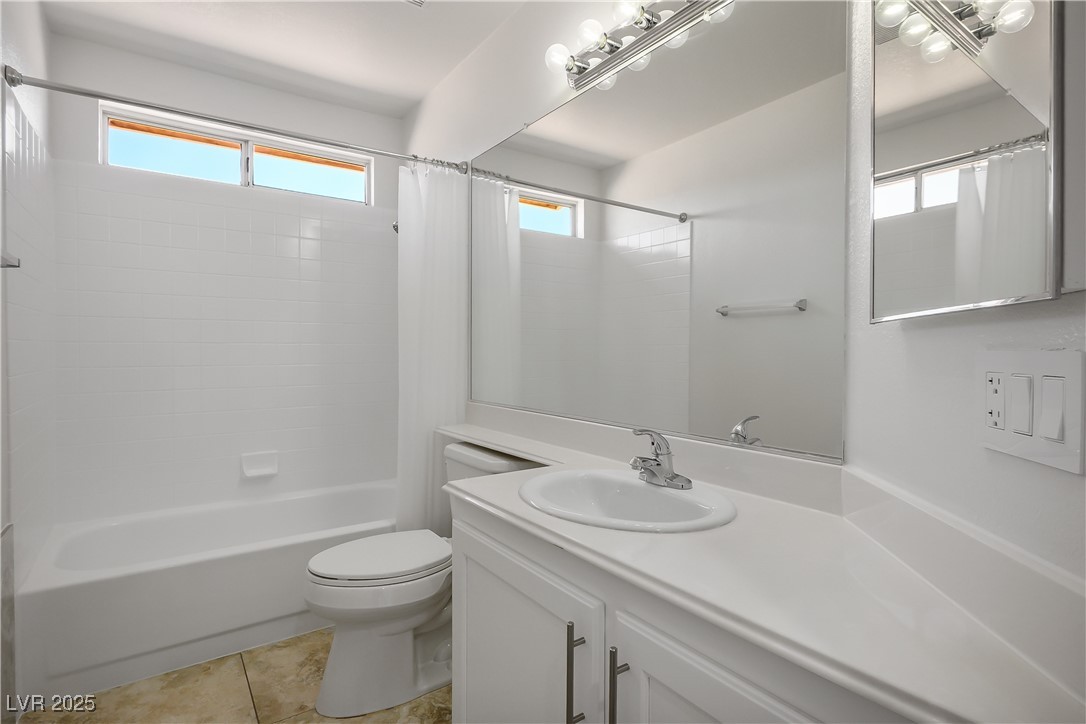 2439 Avenida Flores