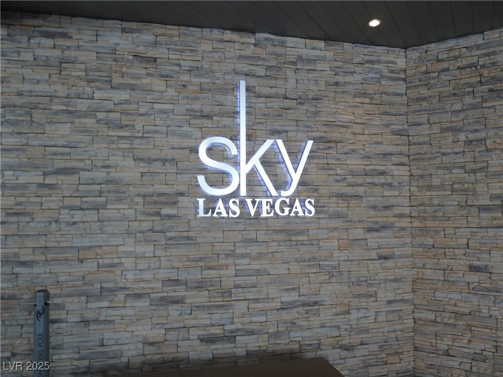 2700 Las Vegas Boulevard 2005