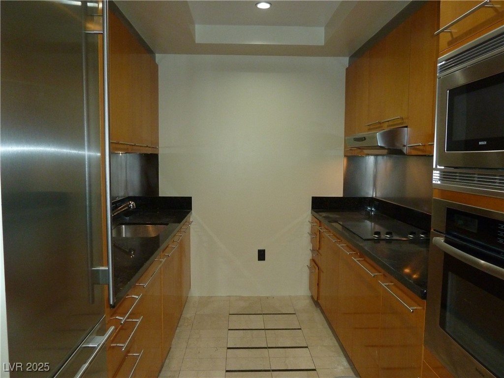 2700 Las Vegas Boulevard 2005