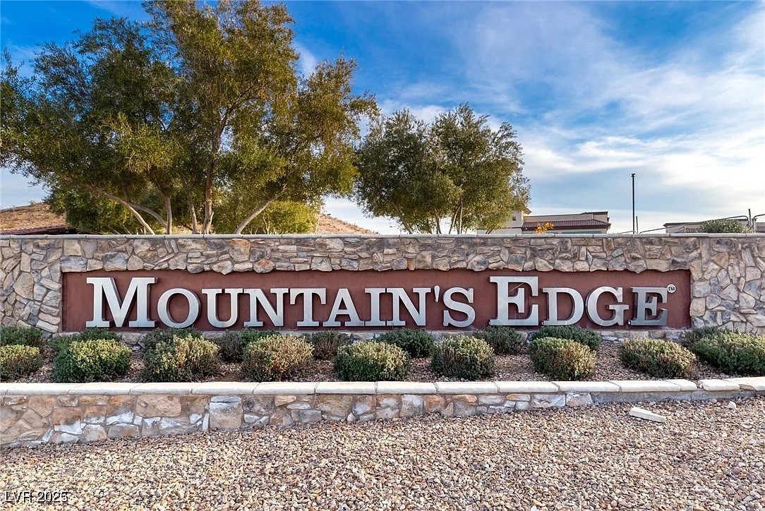 10330 Eve Springs Street