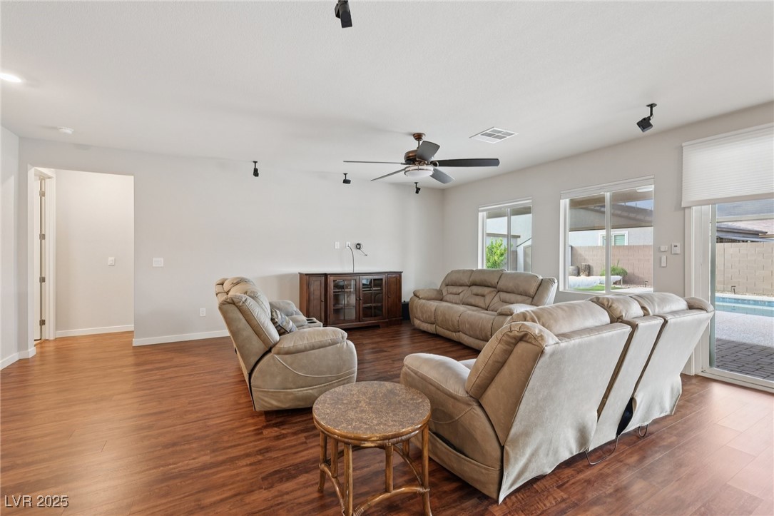 6635 Windy Palm Street
