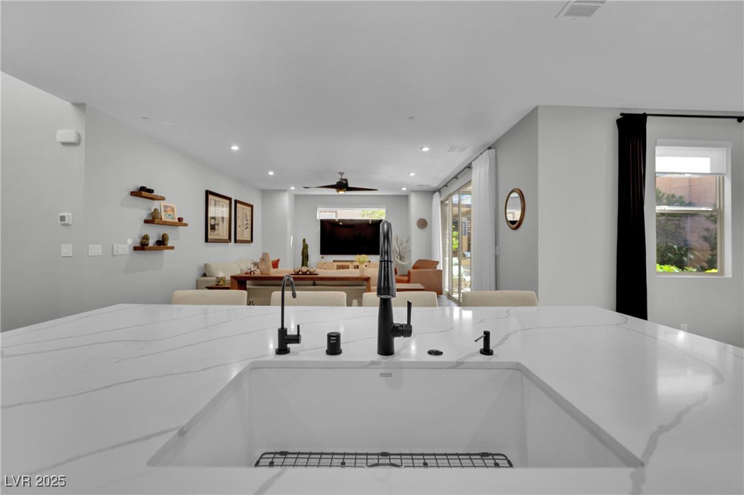 3251 Fountaintree Avenue