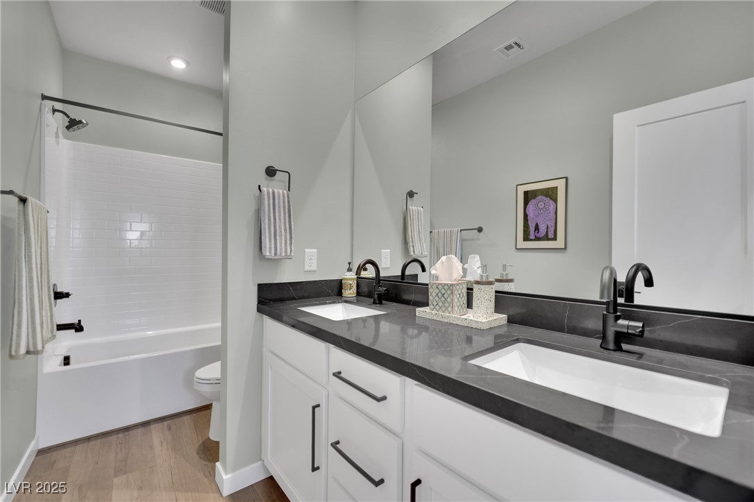 3251 Fountaintree Avenue