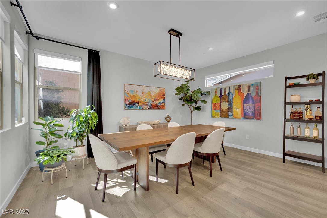 3251 Fountaintree Avenue