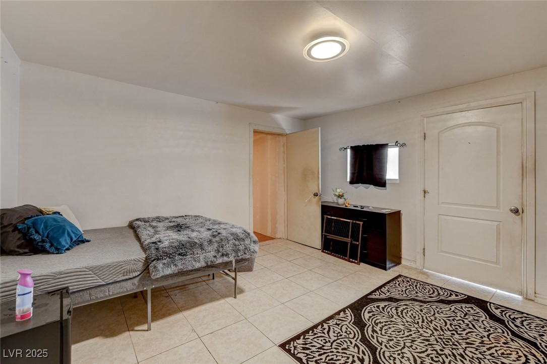 2302 El Molino Circle