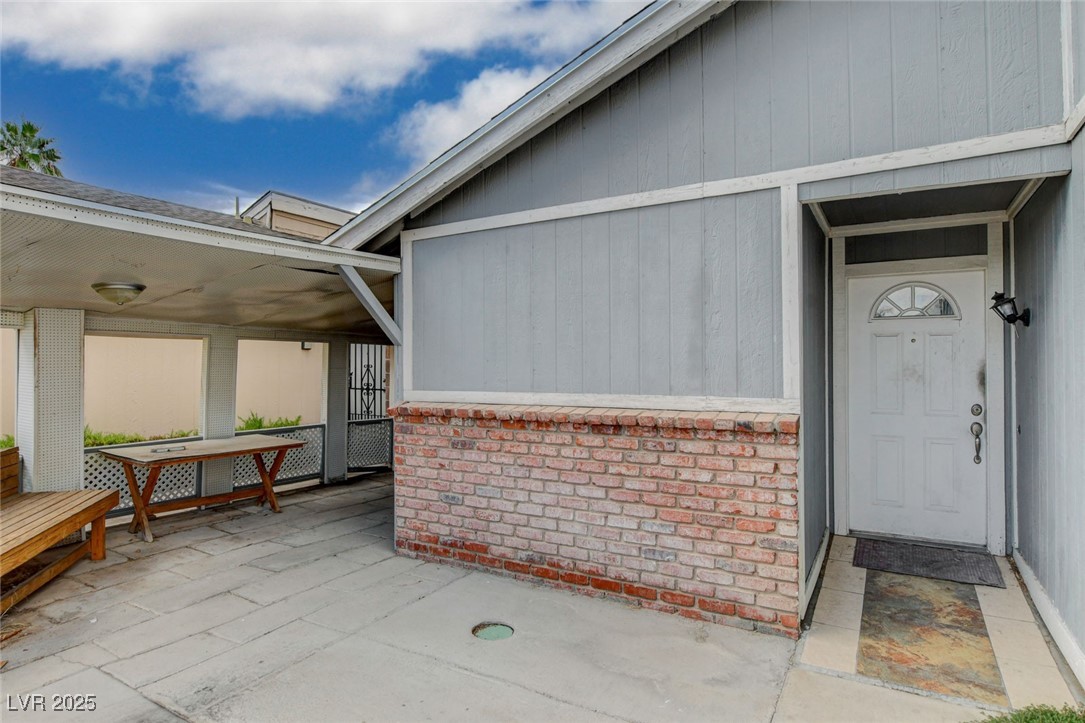 2302 El Molino Circle