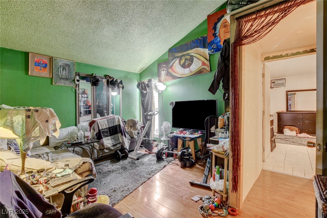 2302 El Molino Circle