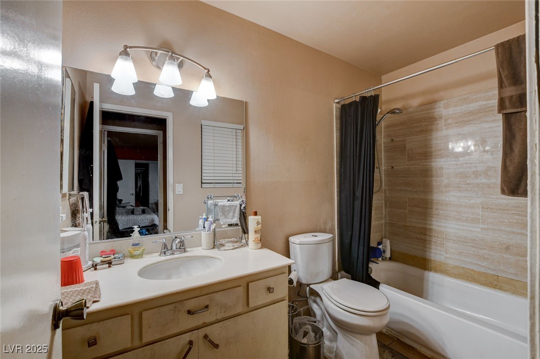 2302 El Molino Circle