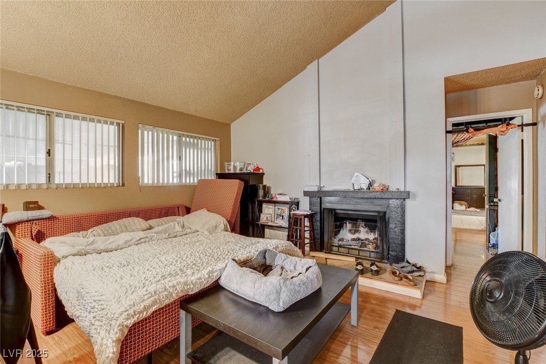 2302 El Molino Circle