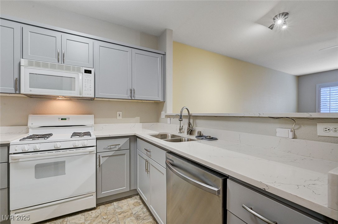 7119 South Durango Drive 113