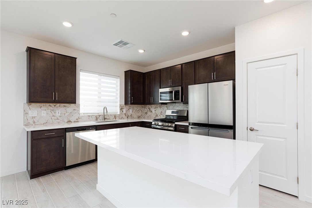 11683 Desert Hollow Avenue