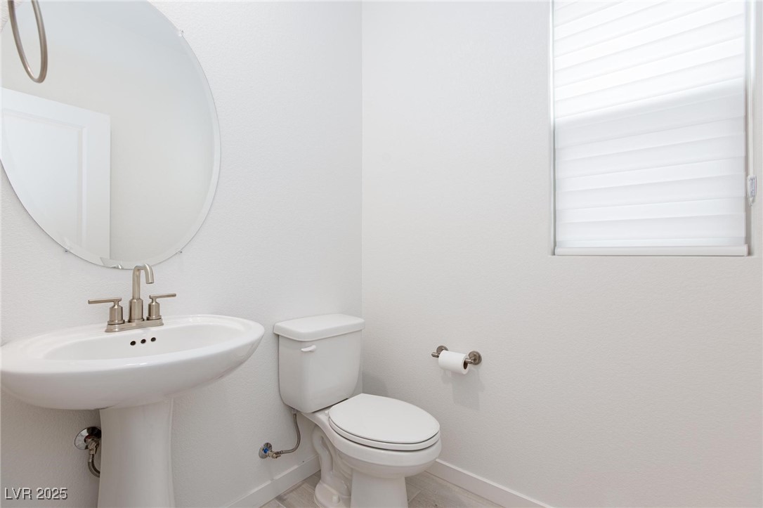 11683 Desert Hollow Avenue