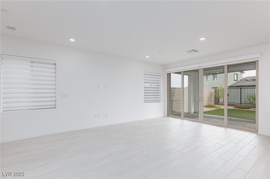 11683 Desert Hollow Avenue