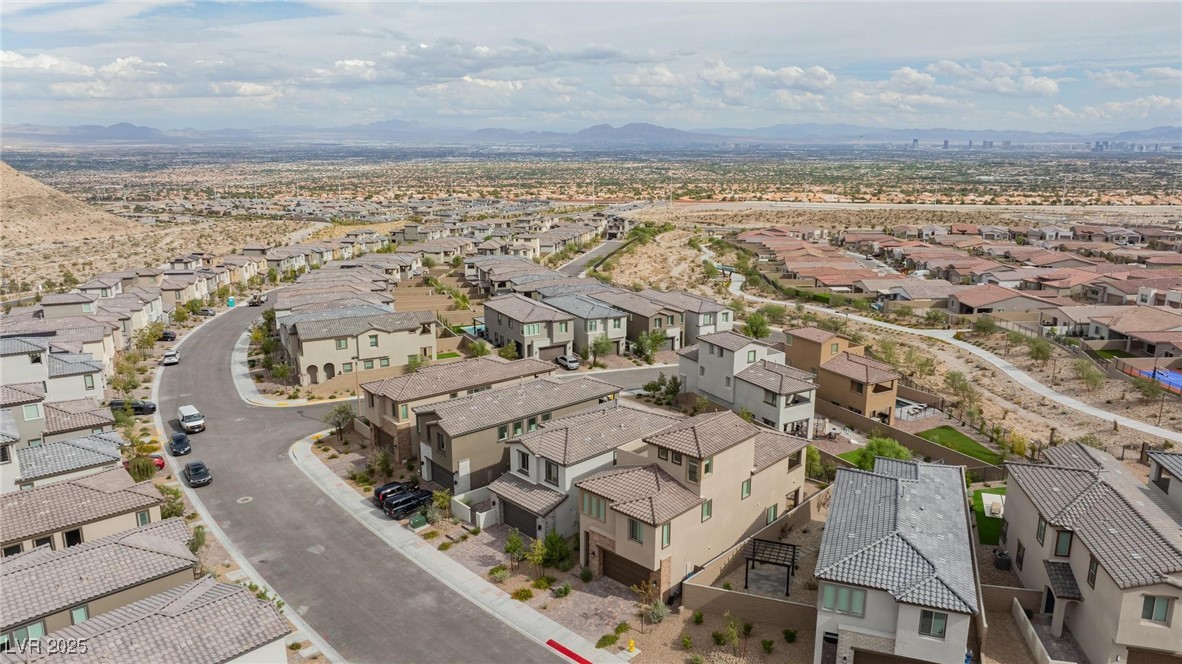 11683 Desert Hollow Avenue