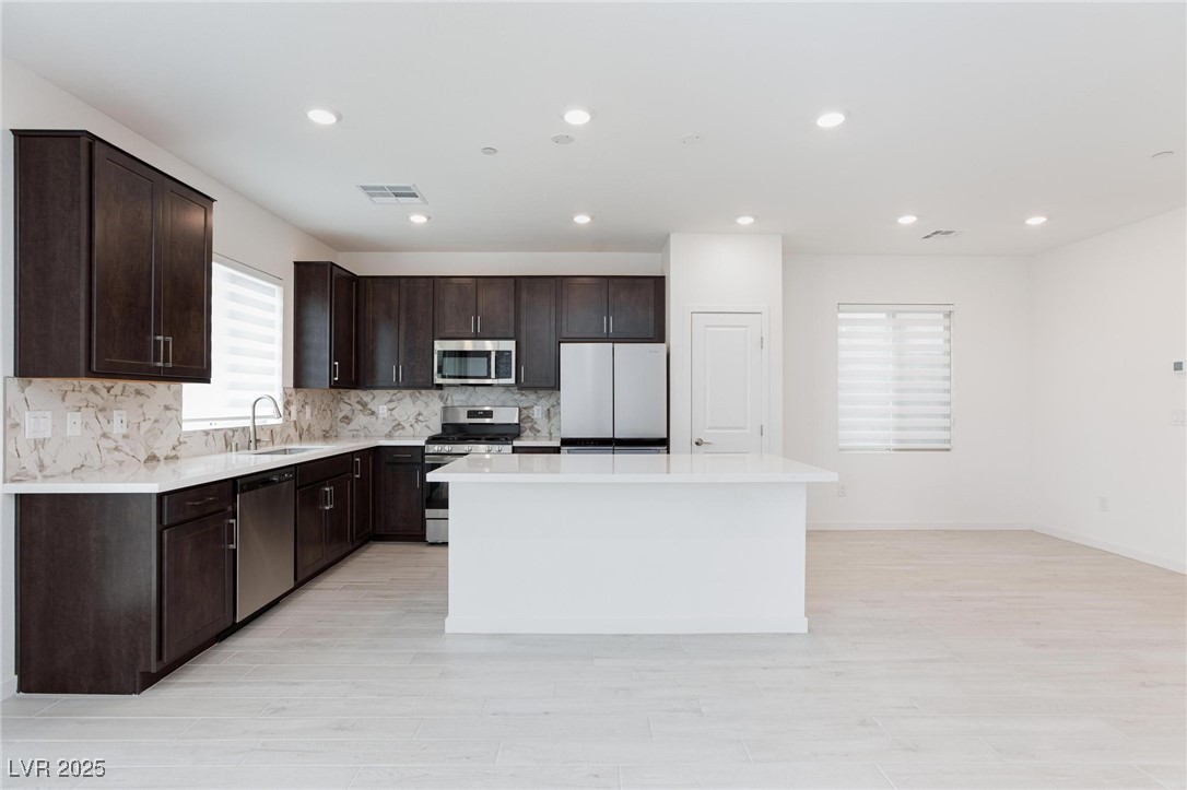 11683 Desert Hollow Avenue