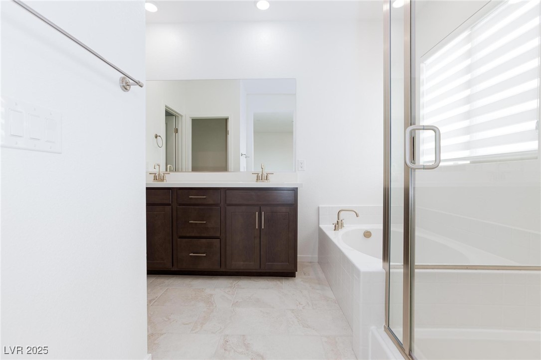 11683 Desert Hollow Avenue