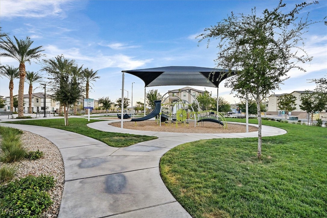 2698 Weathered Copper Avenue