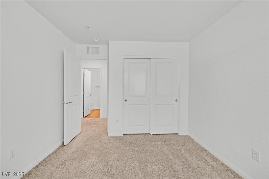 2698 Weathered Copper Avenue