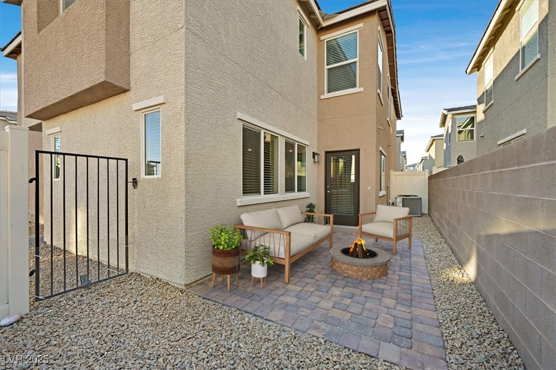 2698 Weathered Copper Avenue