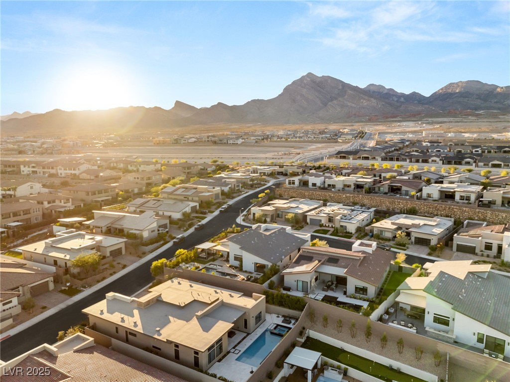 396 Cliff Terrace Avenue