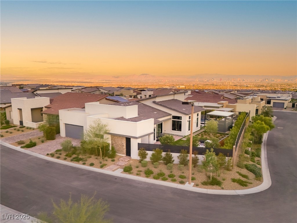 396 Cliff Terrace Avenue