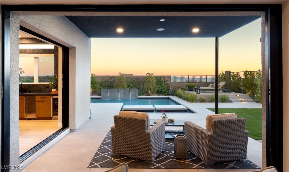 396 Cliff Terrace Avenue