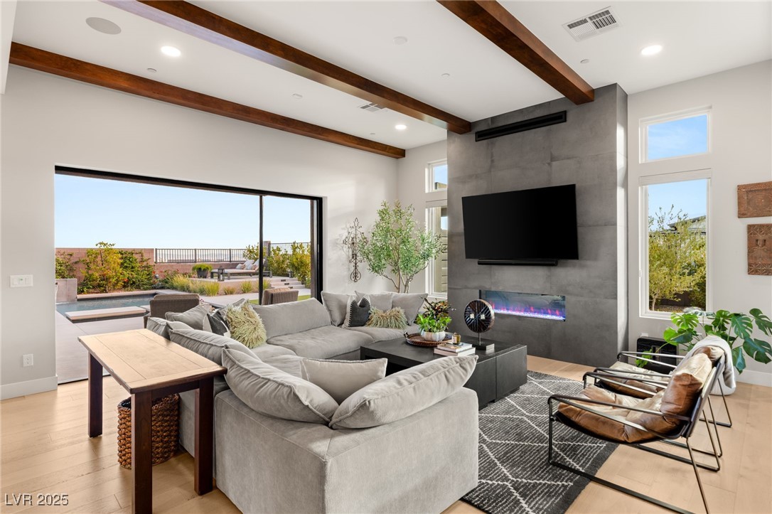 396 Cliff Terrace Avenue