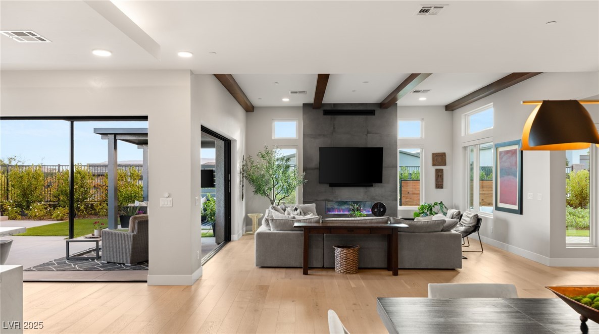 396 Cliff Terrace Avenue