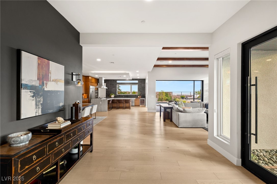 396 Cliff Terrace Avenue