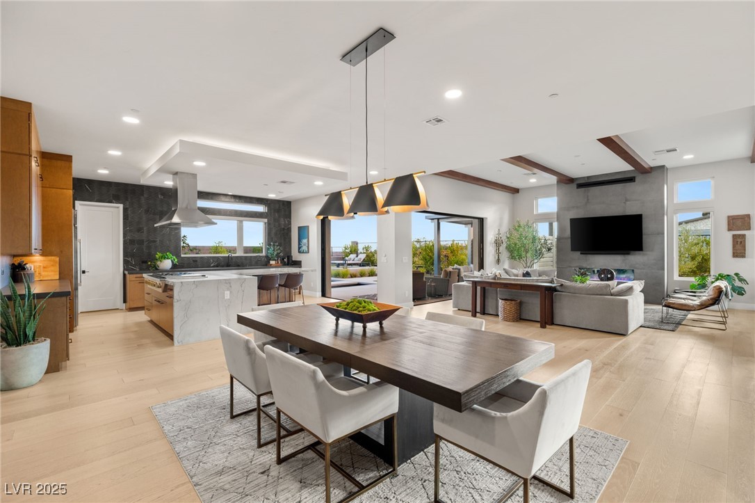 396 Cliff Terrace Avenue