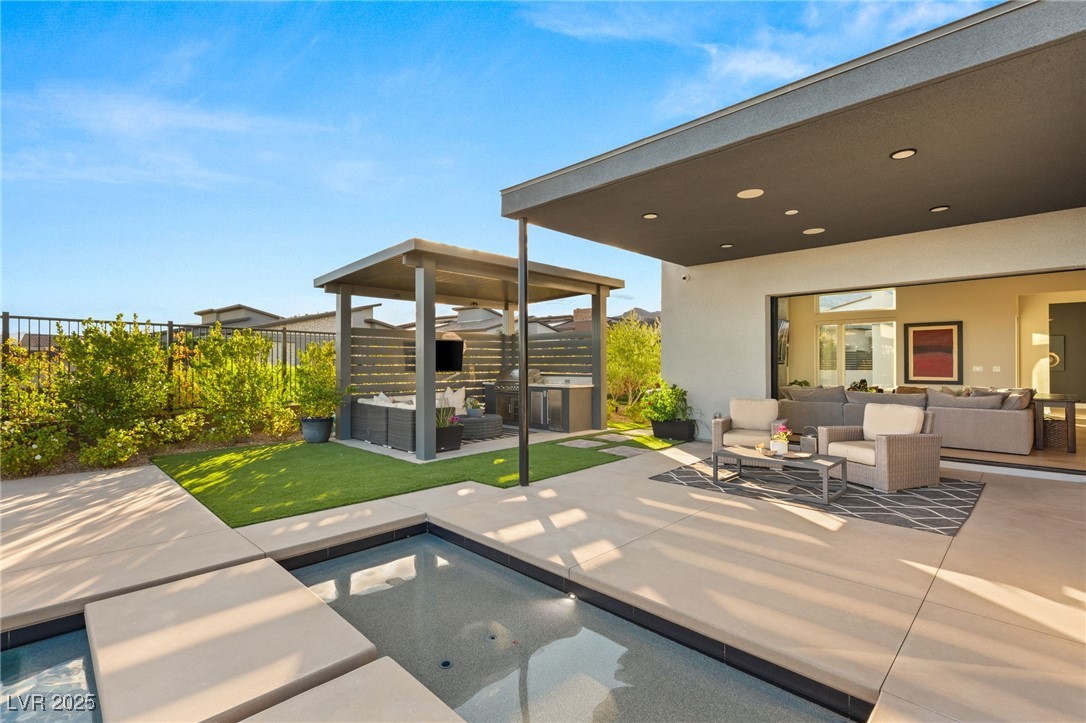 396 Cliff Terrace Avenue