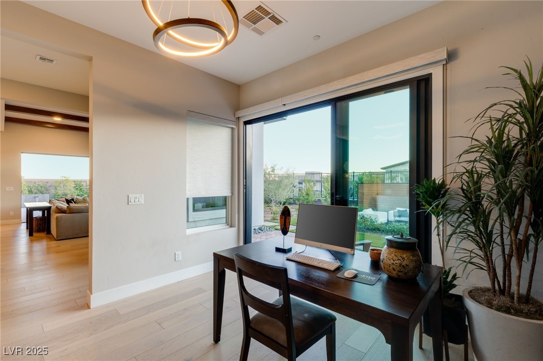 396 Cliff Terrace Avenue